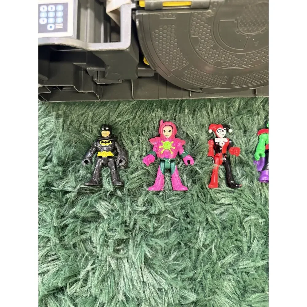 Imaginext DC Super Friends Batcave Playset with 5 Action Figures